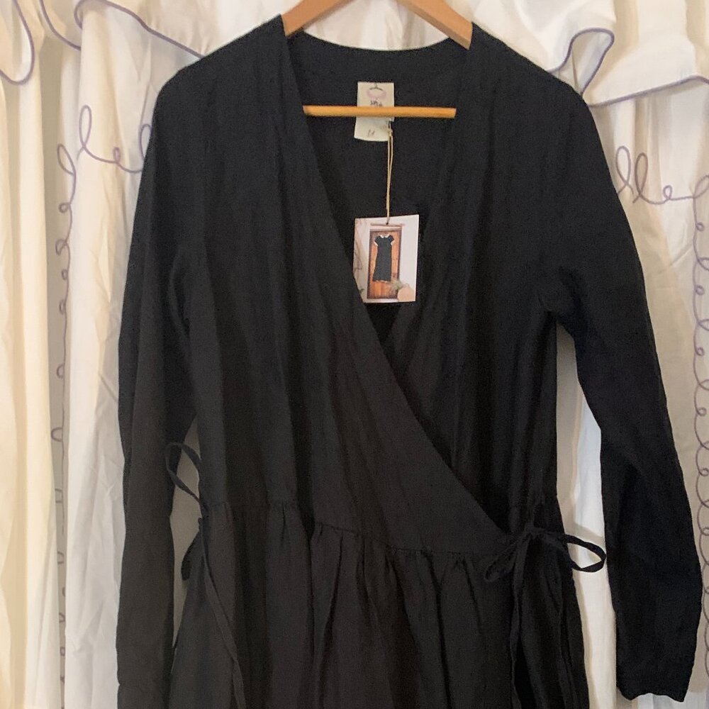 NWT Son de Flor 36 - 40 inch Waist Wrap Dress Long Sleeves "Medium" Black
